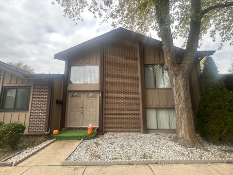 Photo of 532 E Devon Avenue, Roselle, IL 60172 (MLS # 12509604)