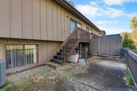 Tiny photo for 532 E Devon Avenue, Roselle, IL 60172 (MLS # 12509604)