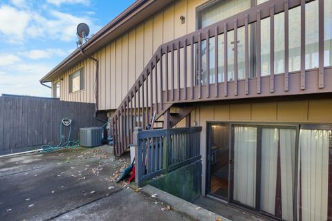 Tiny photo for 532 E Devon Avenue, Roselle, IL 60172 (MLS # 12509604)