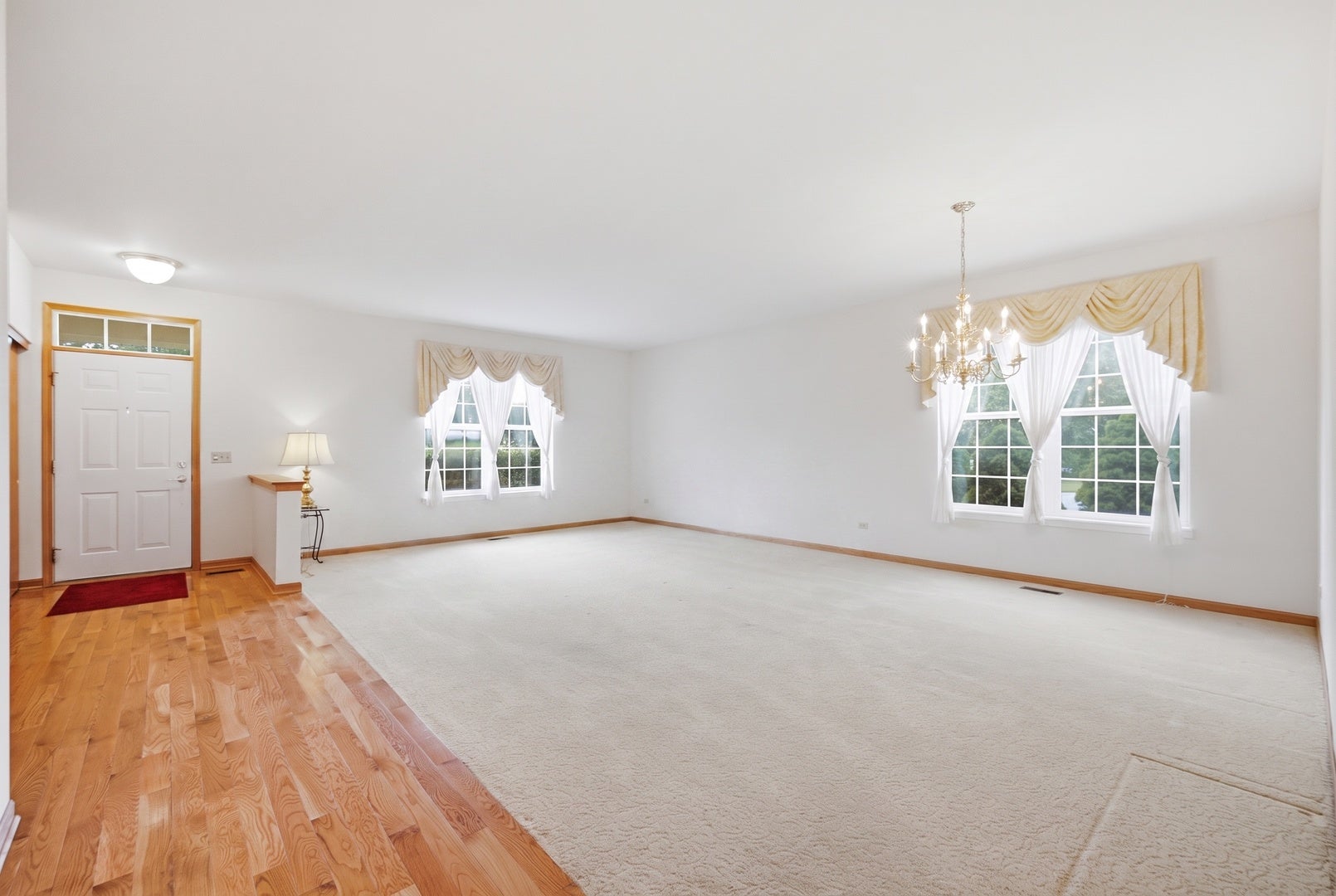 623 Saugatuk Circle