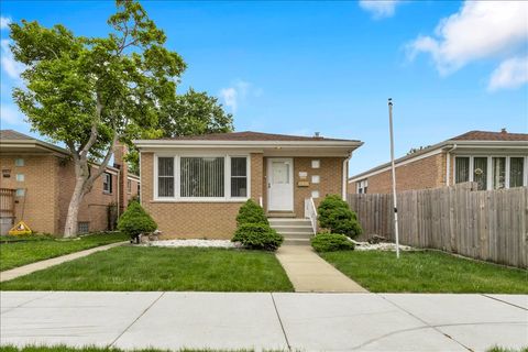 Photo of 4317 S Keating Avenue, Chicago, IL 60632 (MLS # 12659510)