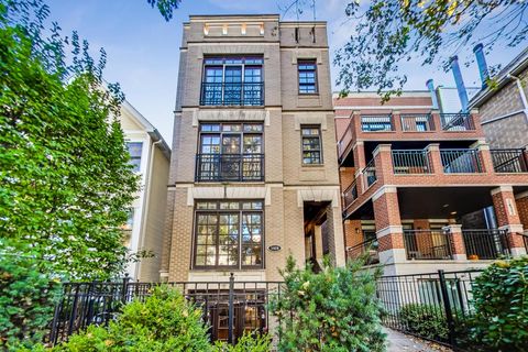 Photo of 1429 W Henderson Street #1, Chicago, IL 60657 (MLS # 12491723)