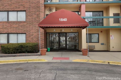 Tiny photo for 1840 Huntington Boulevard #415, Hoffman Estates, IL 60194 (MLS # 12485973)