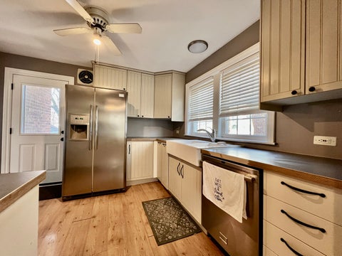 Tiny photo for 9210 S Trumbull Avenue, Evergreen Park, IL 60805 (MLS # 12745888)
