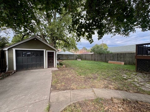 Tiny photo for 9210 S Trumbull Avenue, Evergreen Park, IL 60805 (MLS # 12745888)