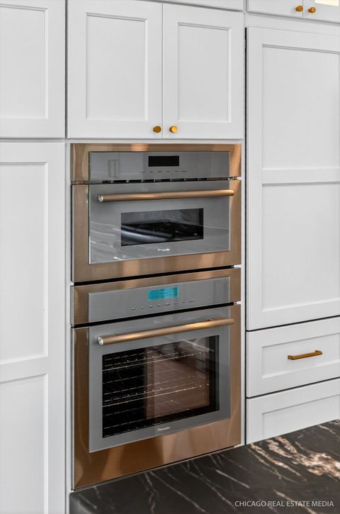 Tiny photo for 9427 Falling Waters Drive, Burr Ridge, IL 60527 (MLS # 12530996)