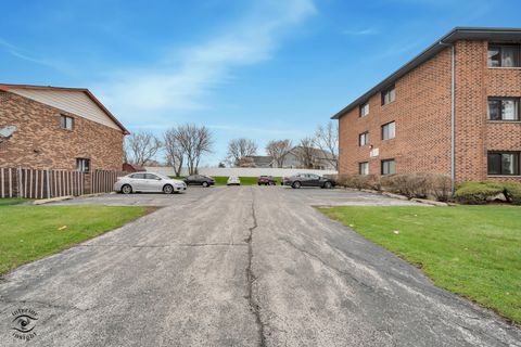 Tiny photo for 7140 166th Street #201, Tinley Park, IL 60477 (MLS # 12611326)