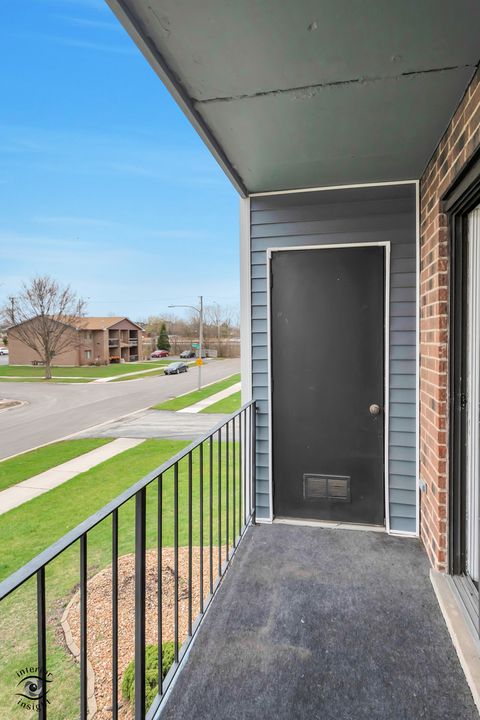Tiny photo for 7140 166th Street #201, Tinley Park, IL 60477 (MLS # 12611326)