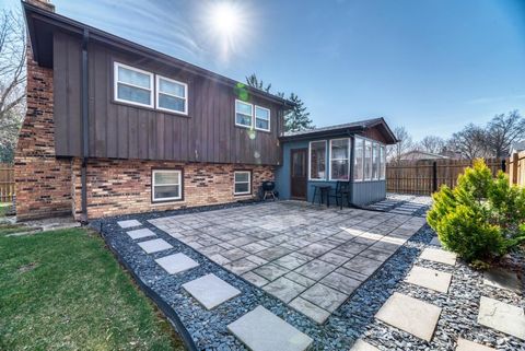 Tiny photo for 18724 Loomis Avenue, Homewood, IL 60430 (MLS # 12611816)