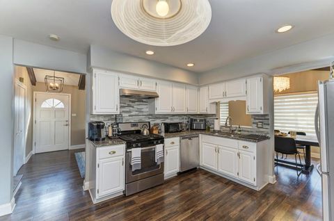 Tiny photo for 18724 Loomis Avenue, Homewood, IL 60430 (MLS # 12611816)