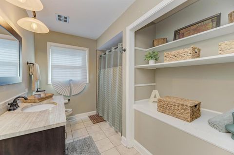 Tiny photo for 18724 Loomis Avenue, Homewood, IL 60430 (MLS # 12611816)