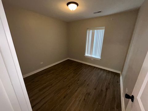 Tiny photo for 743 E Fullerton Avenue #105, Glendale Heights, IL 60139 (MLS # 12606044)