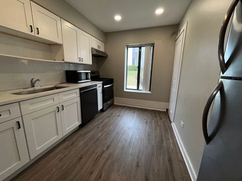 Tiny photo for 743 E Fullerton Avenue #105, Glendale Heights, IL 60139 (MLS # 12606044)