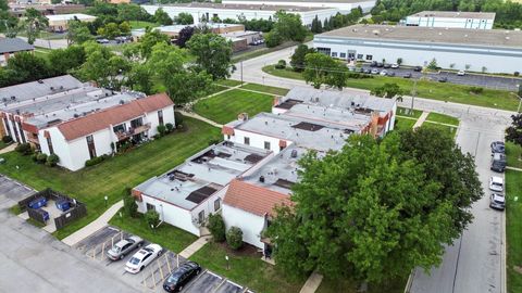 Tiny photo for 743 E Fullerton Avenue #105, Glendale Heights, IL 60139 (MLS # 12606044)