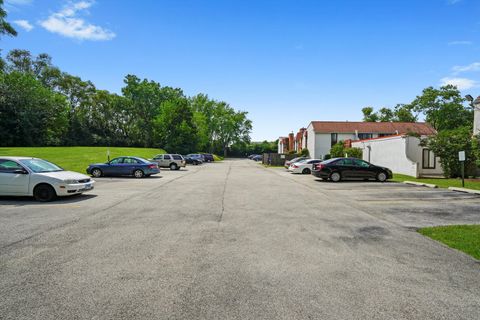 Tiny photo for 743 E Fullerton Avenue #105, Glendale Heights, IL 60139 (MLS # 12606044)