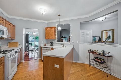 Tiny photo for 2948 Waters Edge Circle, Aurora, IL 60504 (MLS # 12469547)