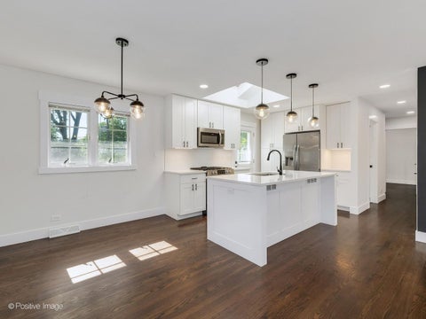 Tiny photo for 808 Delles Road, Wheaton, IL 60189 (MLS # 12627564)