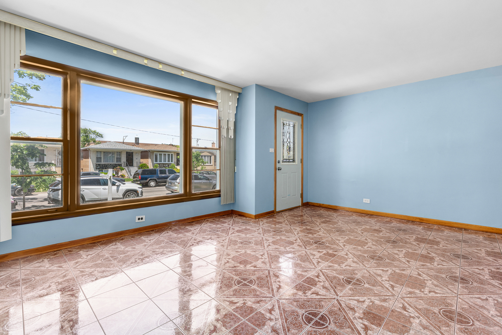 3855 W 58th Place