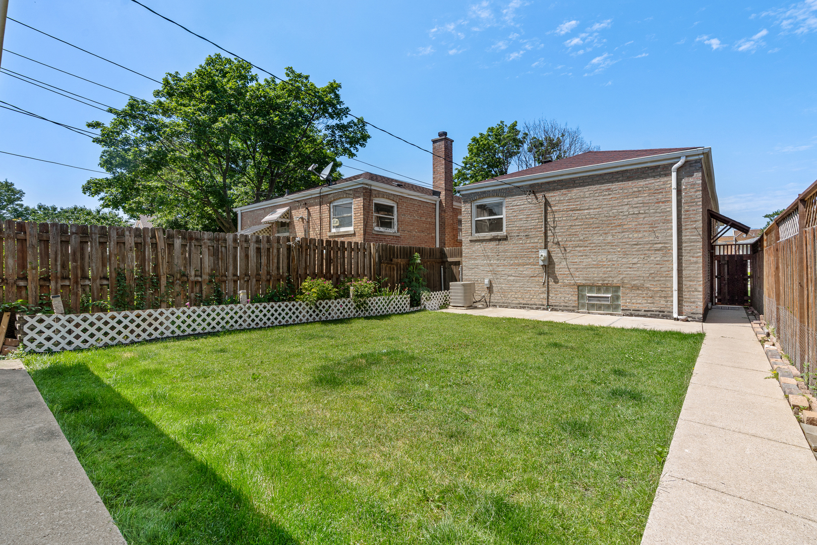 3855 W 58th Place