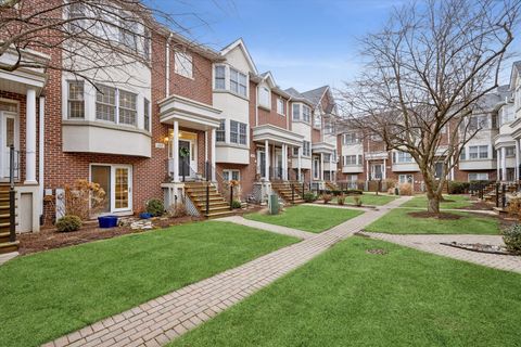 Tiny photo for 407 W Hillgrove Avenue, La Grange, IL 60525 (MLS # 12577455)