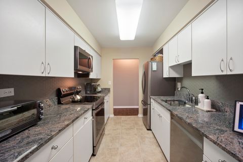 Tiny photo for 1220 Rudolph Road #1B, Northbrook, IL 60062 (MLS # 12552529)