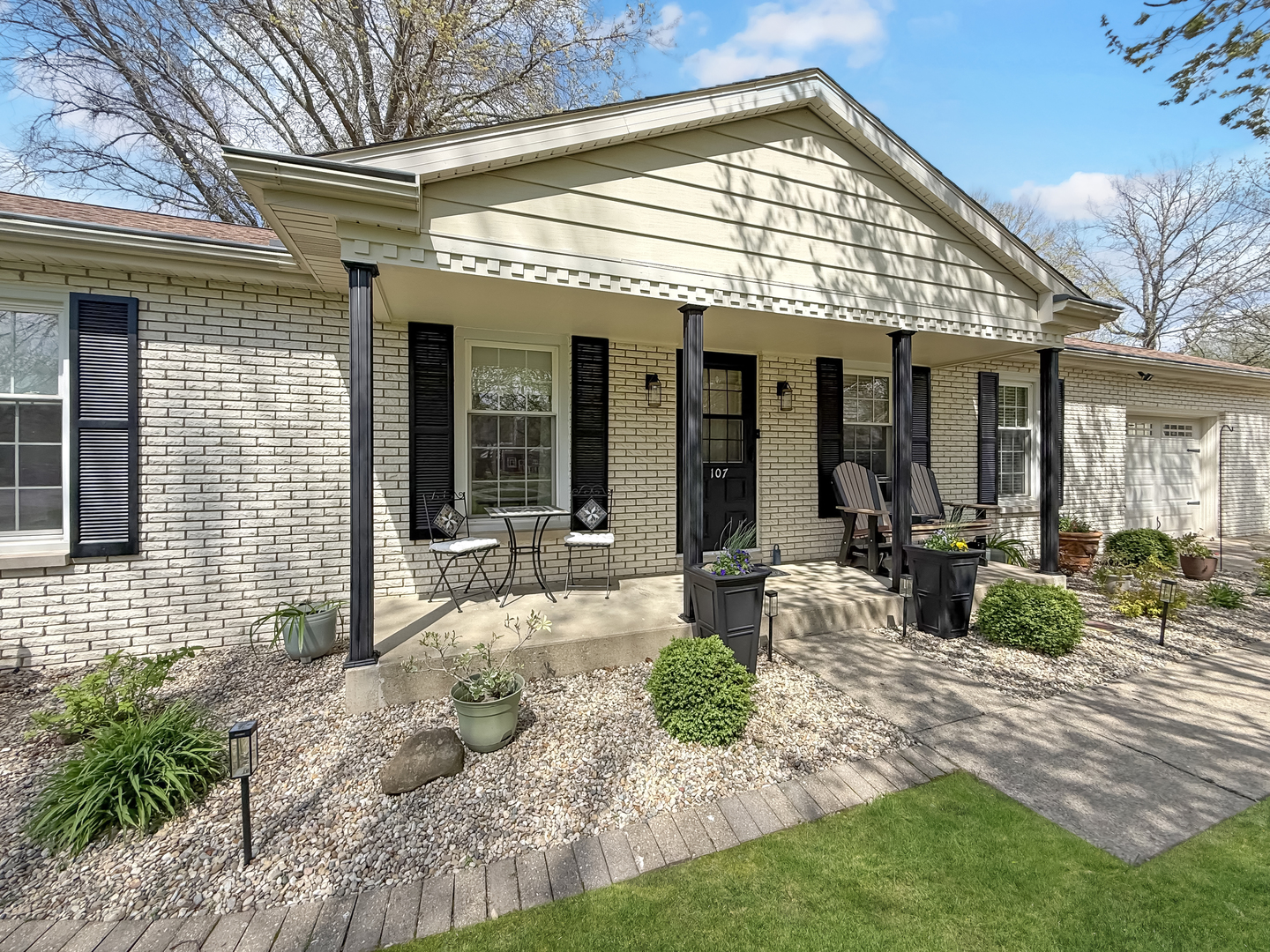 107 W Third Street