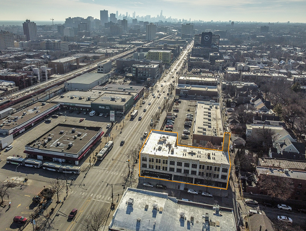 5256 N Broadway Street