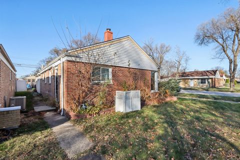 A home in Calumet Park