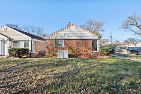 A home in Calumet Park