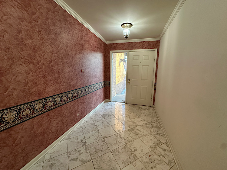 19W244 Governors Trail