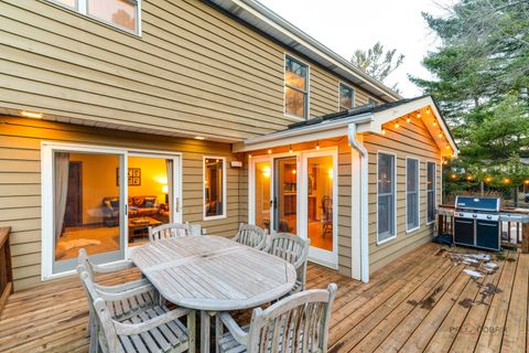 Tiny photo for 331 E Winchester Road, Libertyville, IL 60048 (MLS # 12569980)