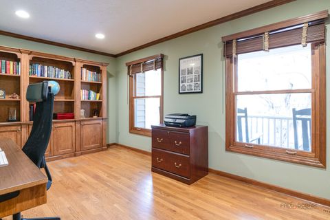 Tiny photo for 331 E Winchester Road, Libertyville, IL 60048 (MLS # 12569980)