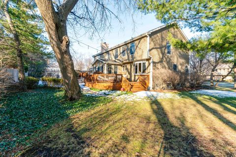 Tiny photo for 331 E Winchester Road, Libertyville, IL 60048 (MLS # 12569980)