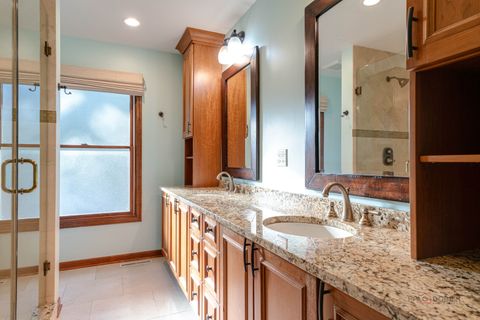 Tiny photo for 331 E Winchester Road, Libertyville, IL 60048 (MLS # 12569980)