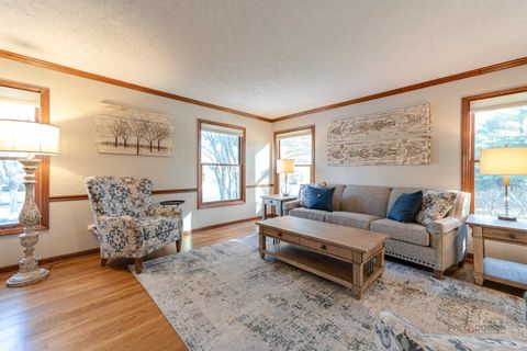 Tiny photo for 331 E Winchester Road, Libertyville, IL 60048 (MLS # 12569980)