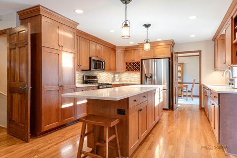 Tiny photo for 331 E Winchester Road, Libertyville, IL 60048 (MLS # 12569980)