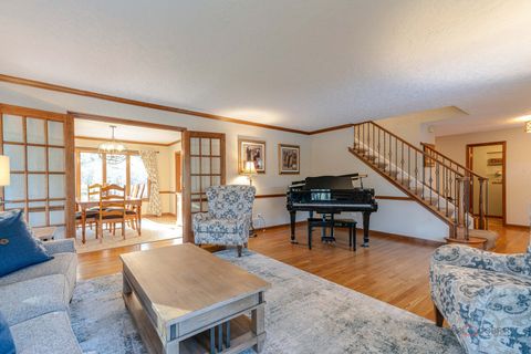 Tiny photo for 331 E Winchester Road, Libertyville, IL 60048 (MLS # 12569980)