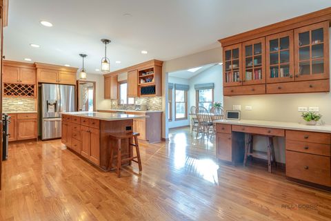 Tiny photo for 331 E Winchester Road, Libertyville, IL 60048 (MLS # 12569980)