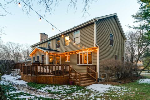 Tiny photo for 331 E Winchester Road, Libertyville, IL 60048 (MLS # 12569980)