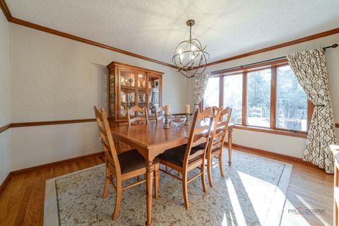 Tiny photo for 331 E Winchester Road, Libertyville, IL 60048 (MLS # 12569980)