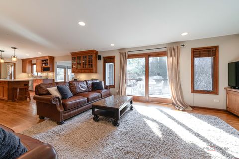 Tiny photo for 331 E Winchester Road, Libertyville, IL 60048 (MLS # 12569980)