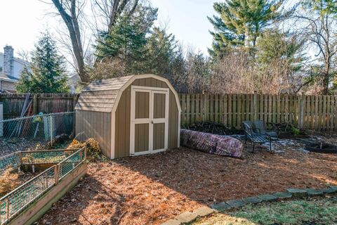 Tiny photo for 331 E Winchester Road, Libertyville, IL 60048 (MLS # 12569980)