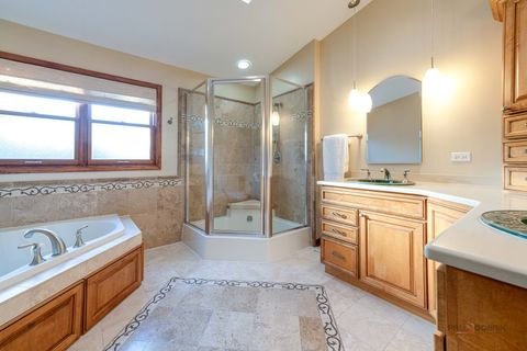 Tiny photo for 331 E Winchester Road, Libertyville, IL 60048 (MLS # 12569980)