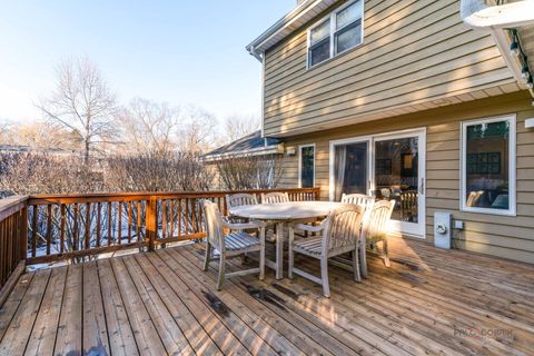 Tiny photo for 331 E Winchester Road, Libertyville, IL 60048 (MLS # 12569980)