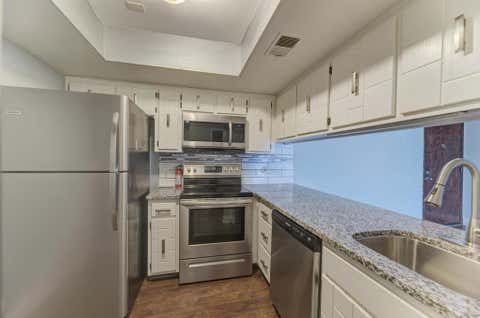 Tiny photo for 830 Elder Road #B303, Homewood, IL 60430 (MLS # 12721260)