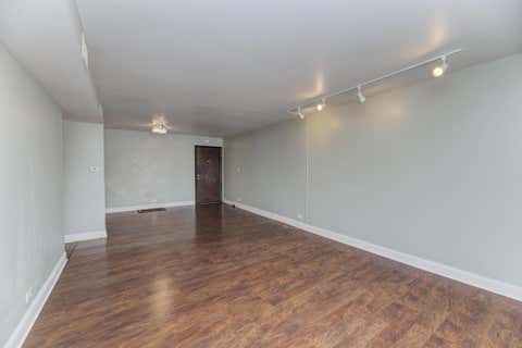 Tiny photo for 830 Elder Road #B303, Homewood, IL 60430 (MLS # 12721260)