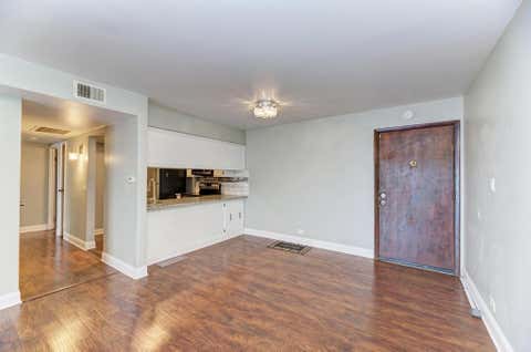 Tiny photo for 830 Elder Road #B303, Homewood, IL 60430 (MLS # 12721260)