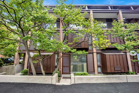 Photo of 235 W Eugenie Street #G10, Chicago, IL 60614 (MLS # 12645764)