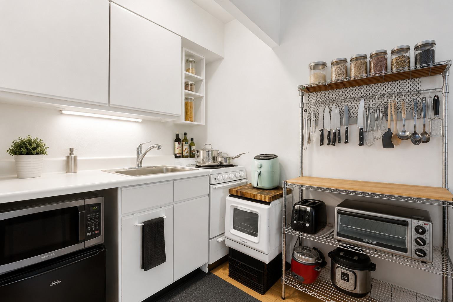 235 W Eugenie Street G10