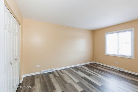 Tiny photo for 4037 Trafalgar Lane, Oak Lawn, IL 60453 (MLS # 12379297)